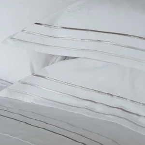 2 taies d'oreiller carrés blanc et argenté - Avec toi et les bleus